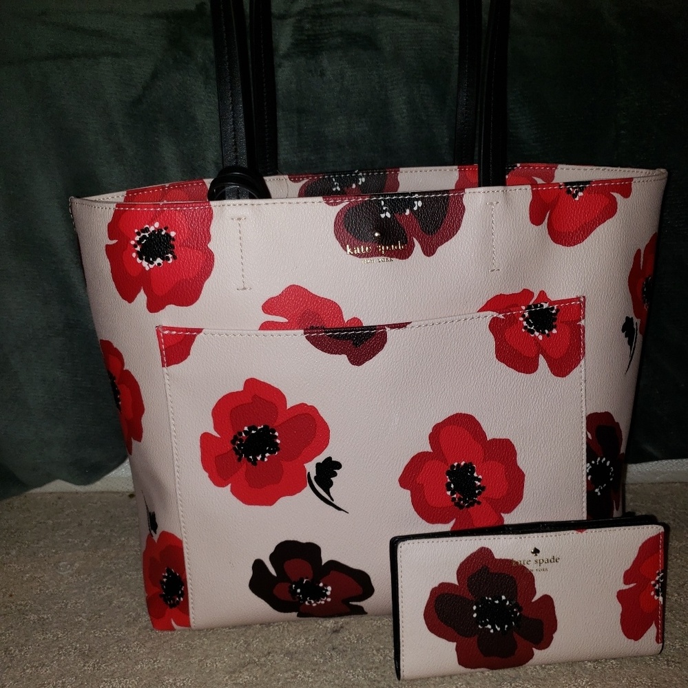 Kate Spade Poppy Tote/Wallet